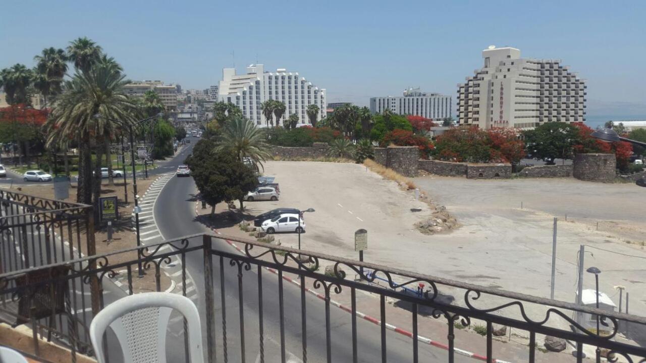Aviv Hostel Tiberias Exterior photo